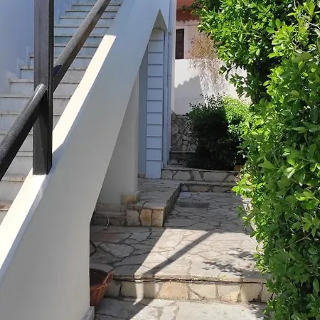 Апартаменты Boho - Near Restaurants, Bus And Beaches Лиападес